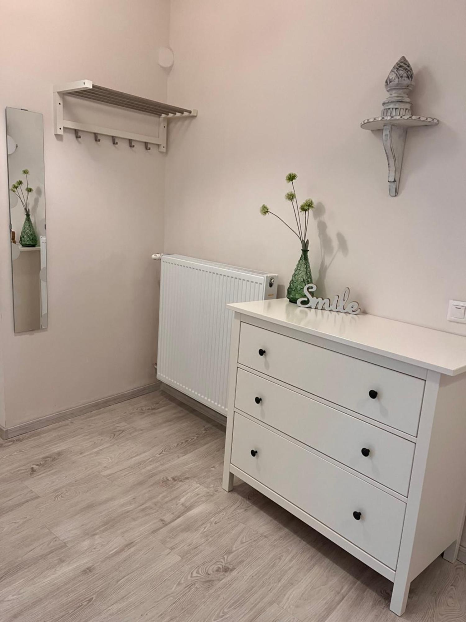 Pacsirta Apartmanhaz Эгер Экстерьер фото